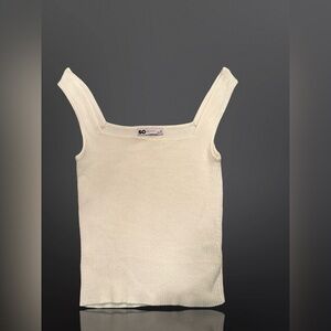 SO Cream Knit Top Size Medium, perfect for the summer